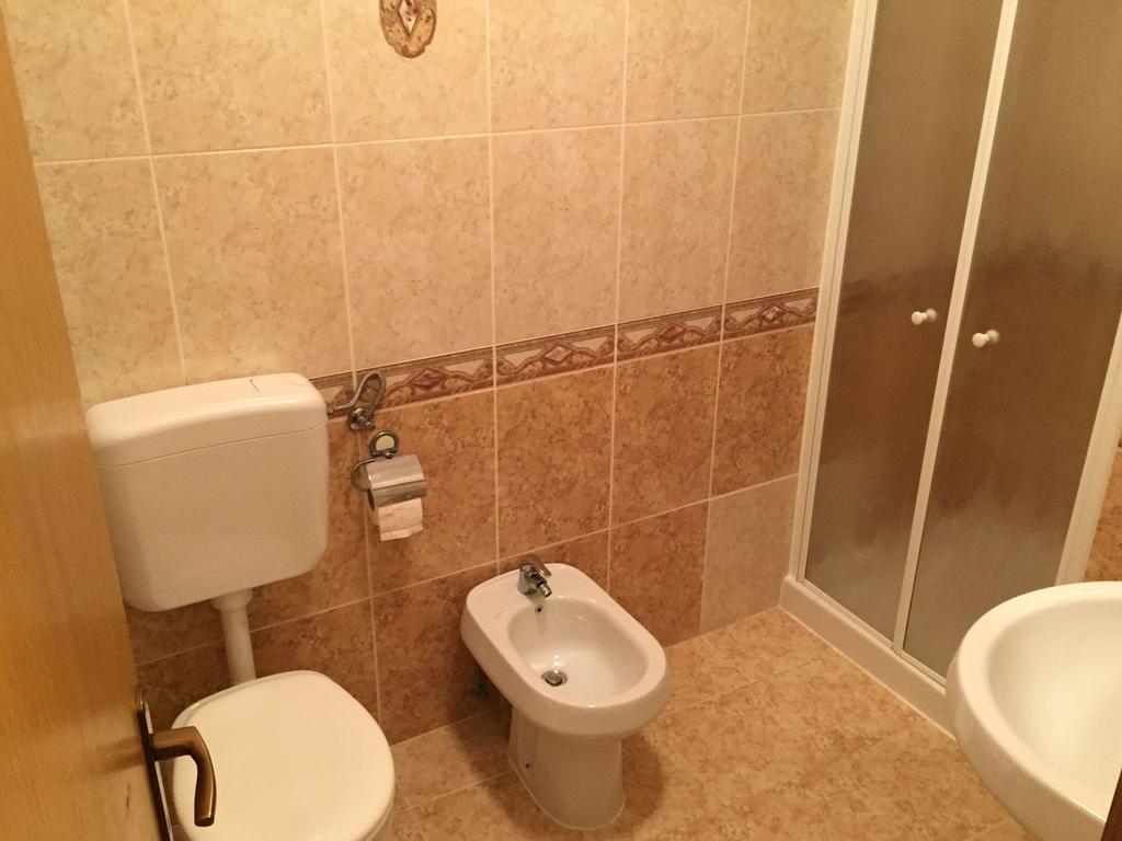 Aqua Family Apartments 卡里高多 外观 照片