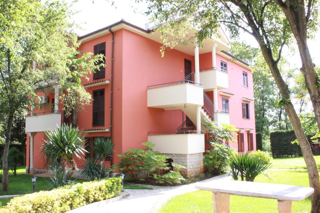 Aqua Family Apartments 卡里高多 外观 照片
